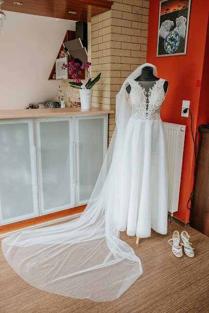 Suknia ślubna XS S 34 36 Margarita