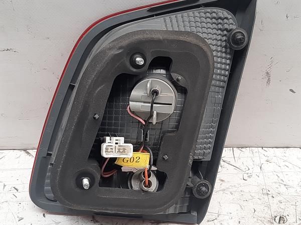 Farolim da mala direito KIA Sorento I (JC)