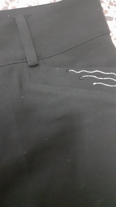 Calças  pretas de pliester viscse e elastano n40