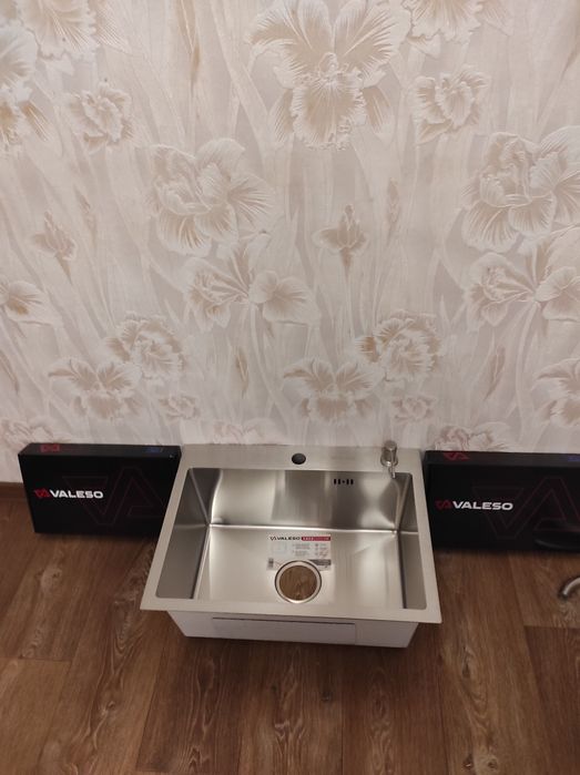 Акция -27%.Мойка для кухни 58*43 Valeso hendmade 3 mm.