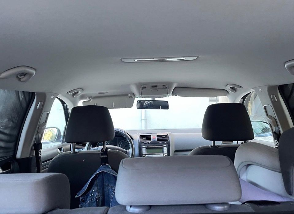 VW Golf V viatura nacional e bem estimada com poucos kms