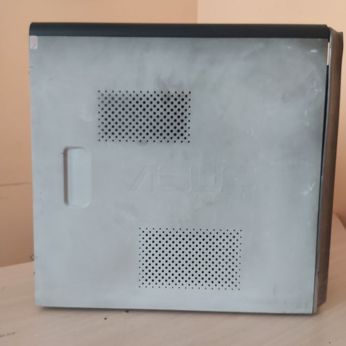 Корпус Asus (ATX )