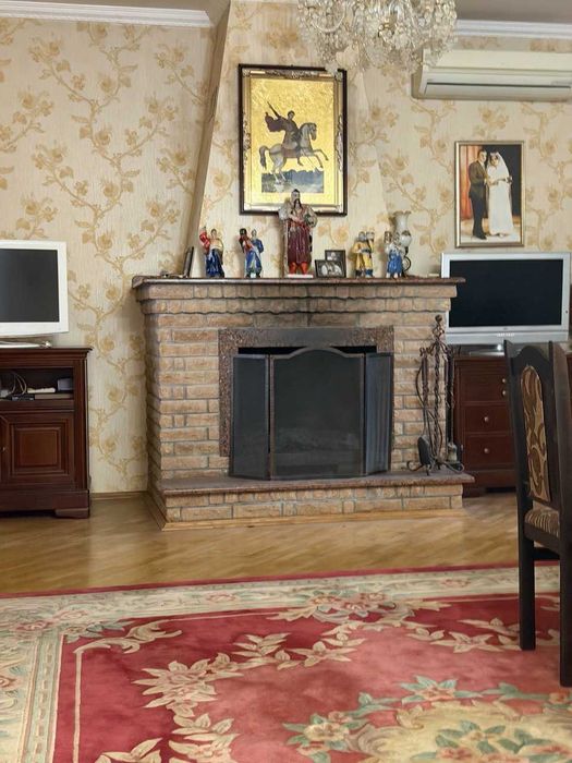 Продаж будинка з ремонтом!Село Гора, центр, ділянка -15 соток