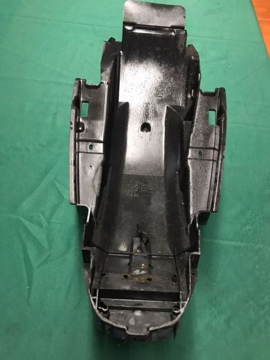 peças suzuki Gsx750F e gsx600f ano 1998 até 2004 gsxf 750 banco farol