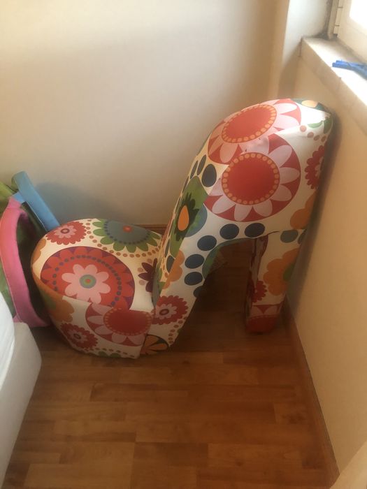 Cadeira criança em forma de Sapato