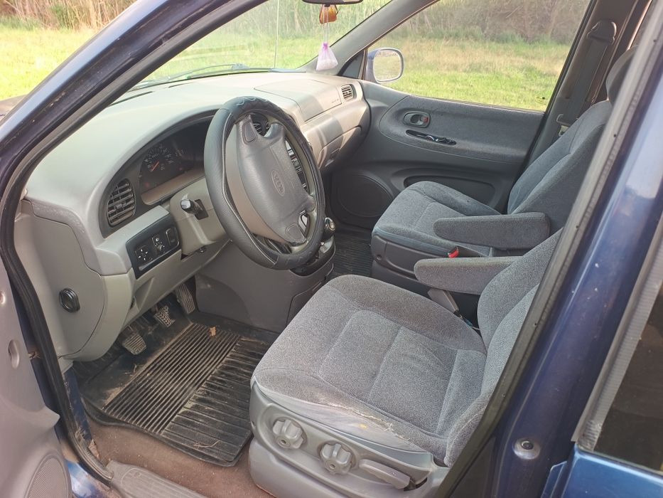 Kia Carnival 2001