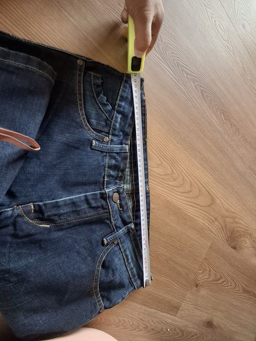 Klasyczne jeansy L/40