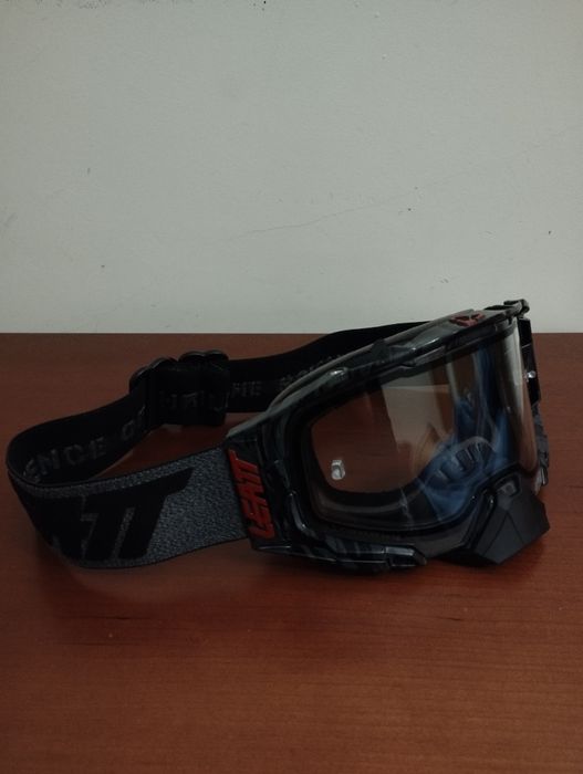 Óculos motocross 100% e Leatt