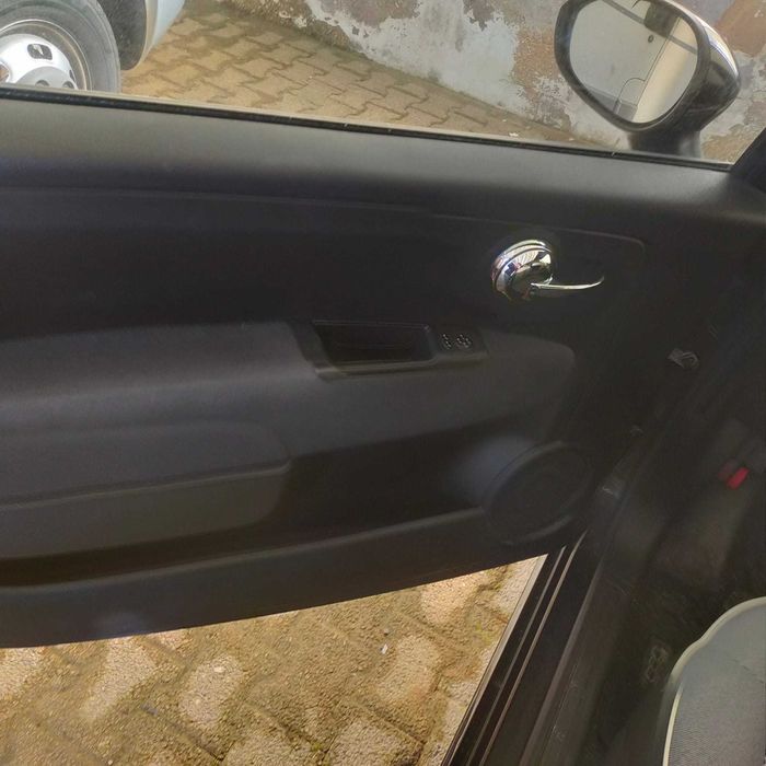 Fiat 500, 1.2 gasolina, caixa automática em muito bom estado!