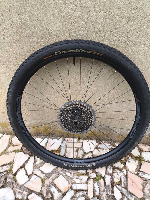 Rodas DTSwiss 350 + aros No Tubes Crest