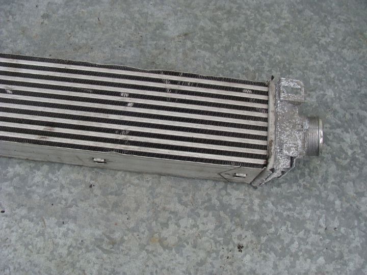 Audi A4 B8 A5 B9 A6 C8 intercooler chłodnica powietrza 8W0145805AB 4K0094B