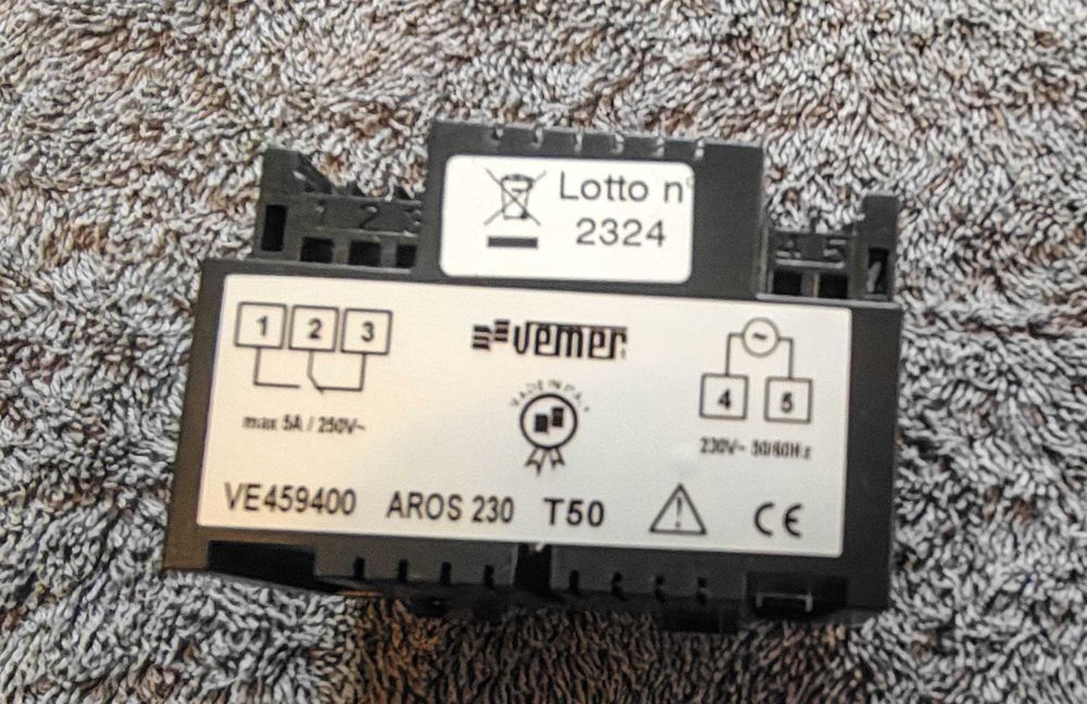 Termostat dotykowy podtynkowy Vemer VE459400 Aros 230 V.