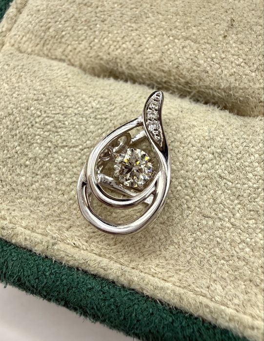Złota zawieszka 585 z diamentami 0,18ct VS1/I