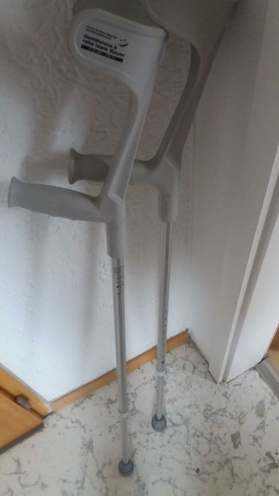 Продам костыли локтивые бывшие в употреблении