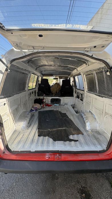 Nissan Vanette Campervan  C22 2.0D (1994) – Projeto Campervan Totalmente Restaurado (Chapa e Pintura Novo)