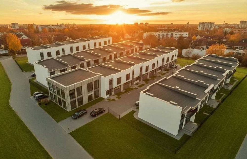 Боковий таунхаус 144м², 2.3сот. Розтермінування 24міс. Міські комун.