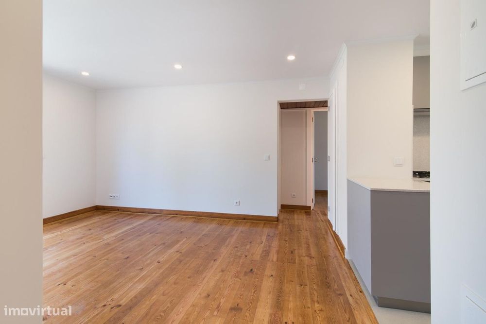 Arrendamento residencial de apartamento em rua General Silva Freire