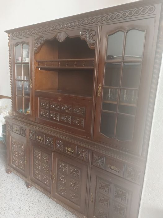 Móvel sala em madeira mogno