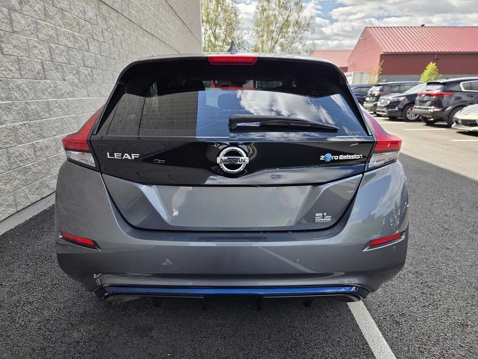 Nissan LEAF      2020