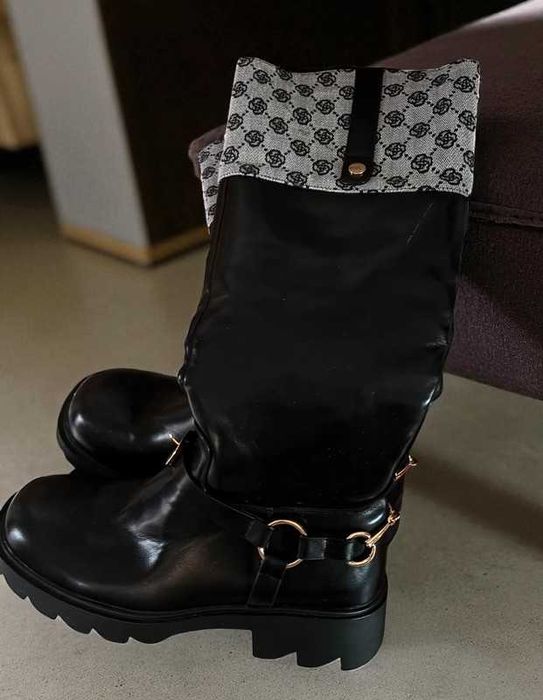 Piękne kozaczki rozmiar 39.