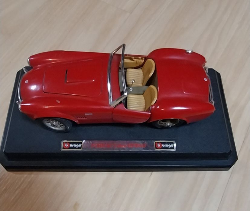 Miniatura antiga Burago Ford AC Cobra escala 1/24