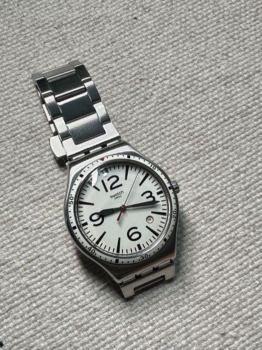 Swatch fundo branco em aço