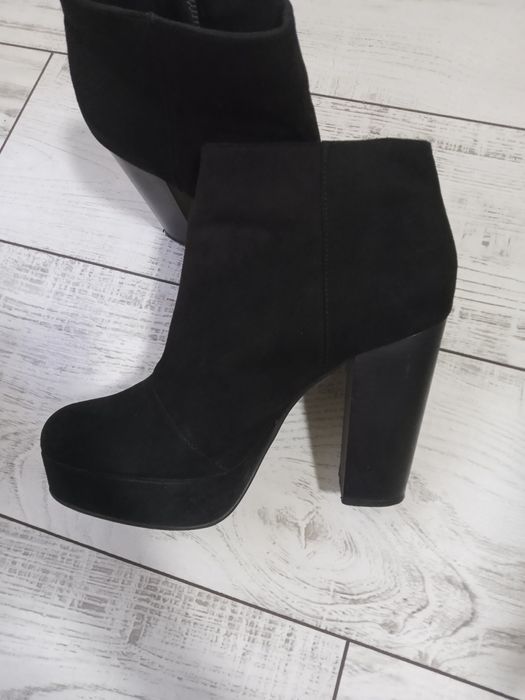 Ботильйони 

H&M

38 розмір