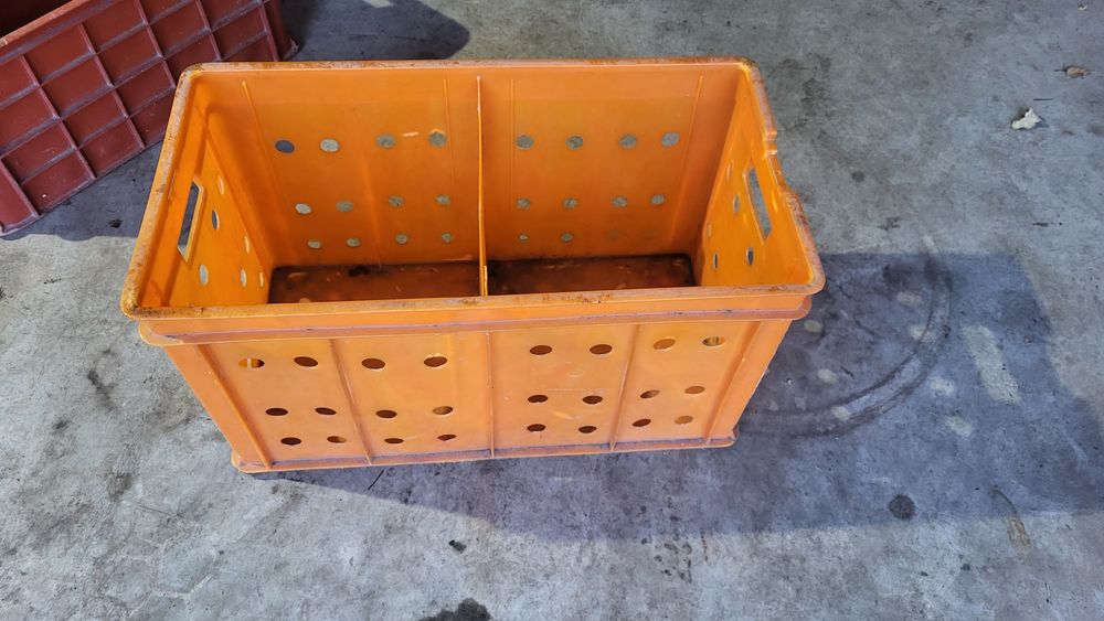 Sprzedam Skrzynki plastikowe