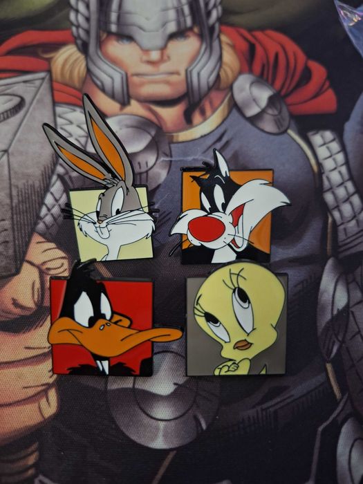 Металеві значки піни Looney Tunes Луні Тюнз