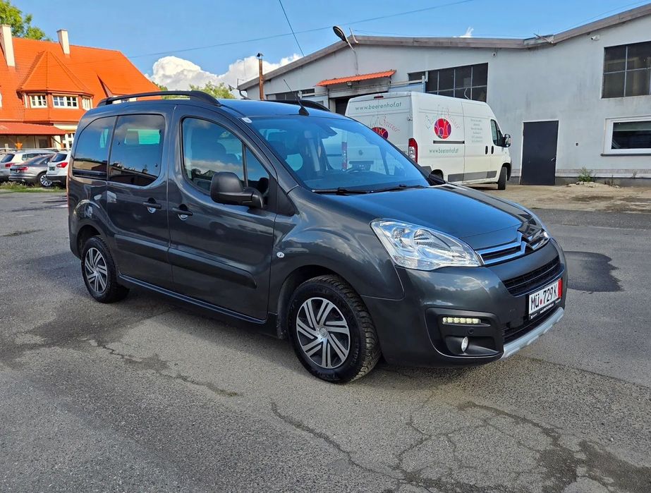 Citroën Berlingo // 1,6HDi 115KM 6-Biegów // Ledy // Kamera // Navi // Grzane fotele