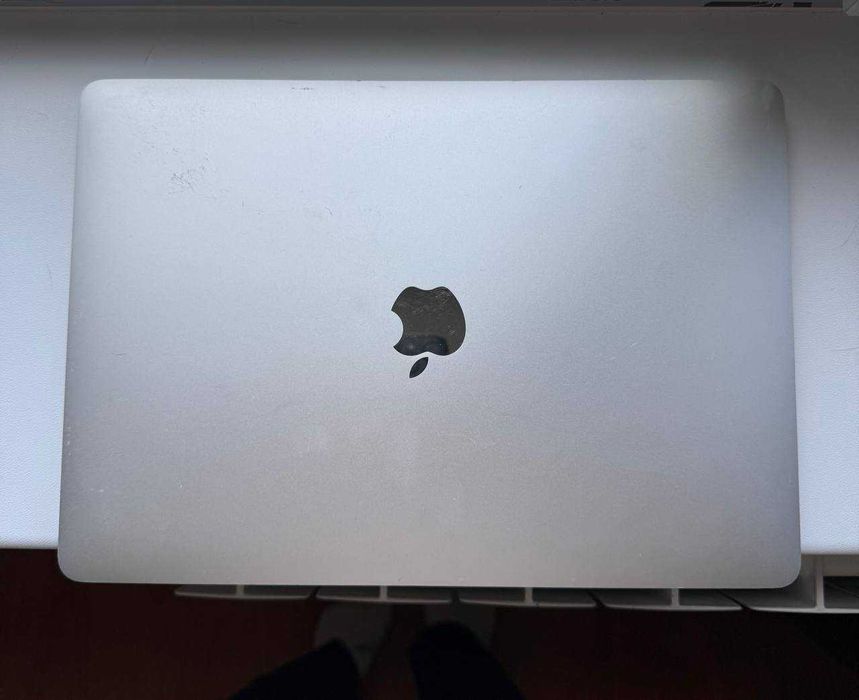 【美品】Apple Macbook Air 2020 i5 16GB ケース付 Оголошення OLX.ua: сервіс оголошень України — купівля/продаж бу та