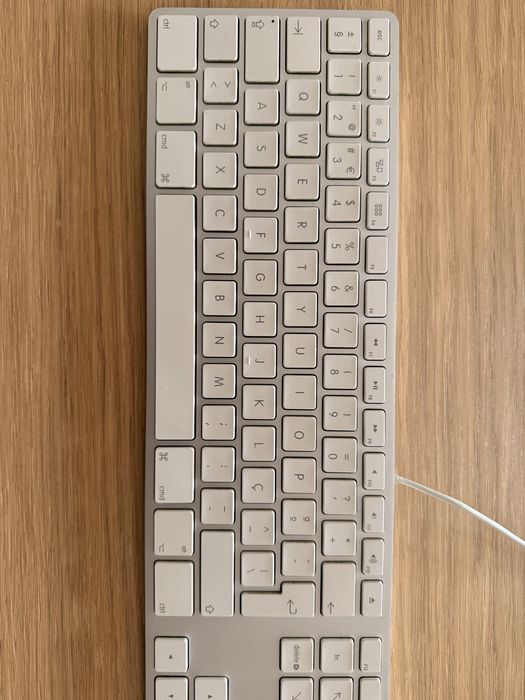 Teclado Apple A1243 PT