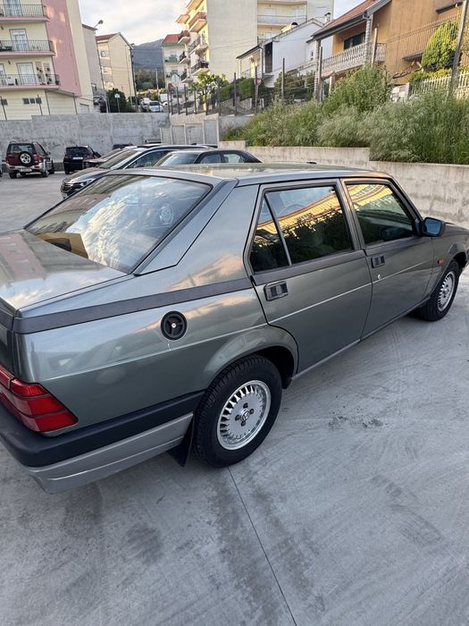 Alfa Romeo 75 , 1.6 carburadores