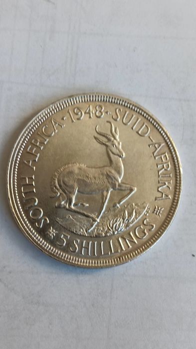 Moeda prata 800 de 5 shillings de 1948.