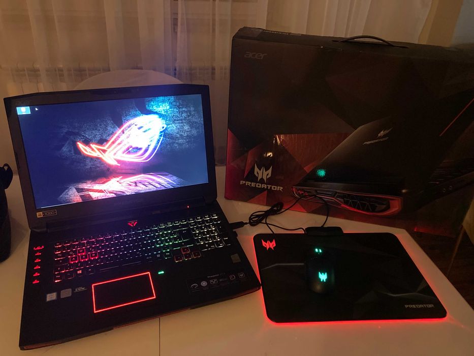 Laptop Acer Predator 17x GX-792 i7-7820HK 32GB Ram Ssd 1Tb Win10 GTX1080 + dodatki