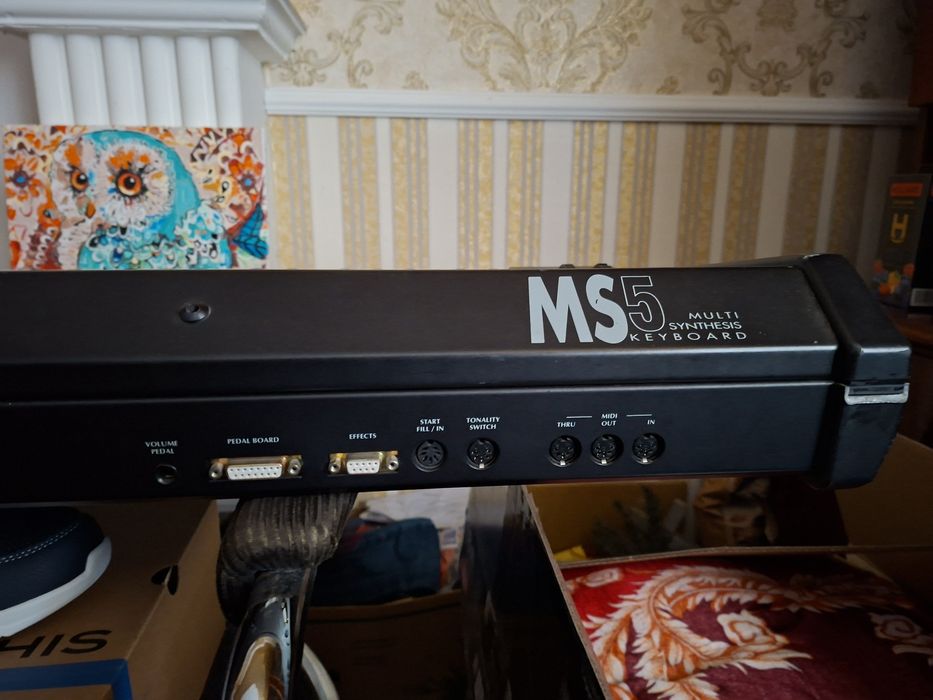 Продам синтезатор SOLTON