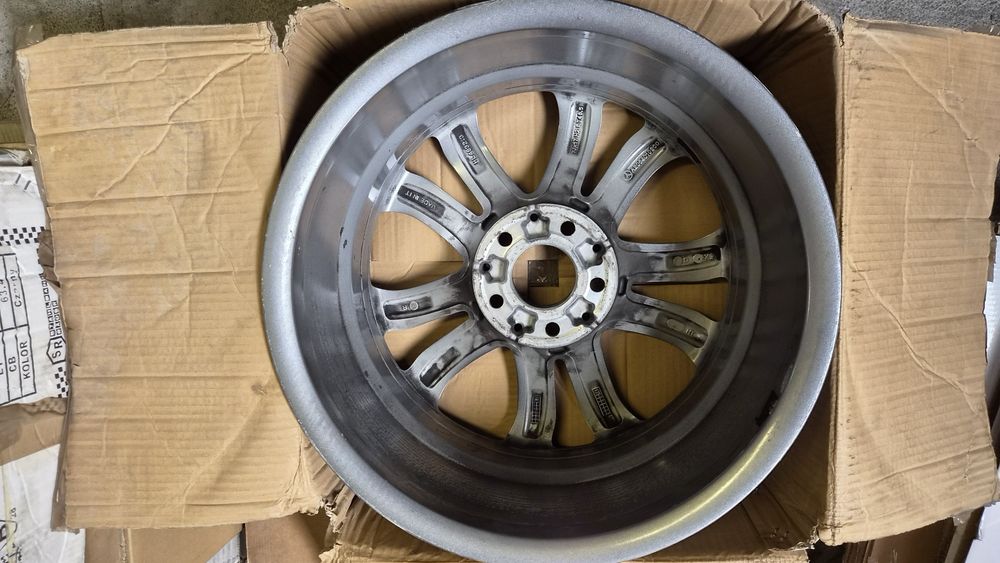 Felga aluminiwa OE Mercedes A2054010200 5x112 7Jx17 ET48,5