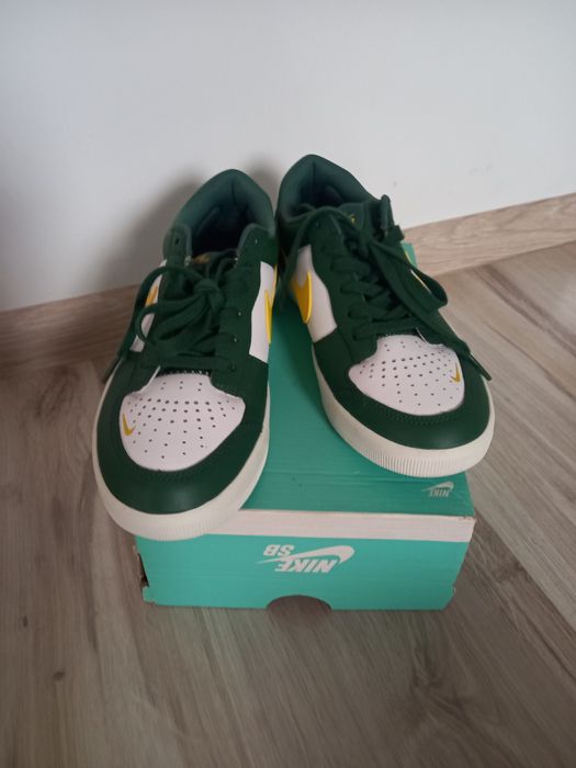 Buty Nike r. 38.5