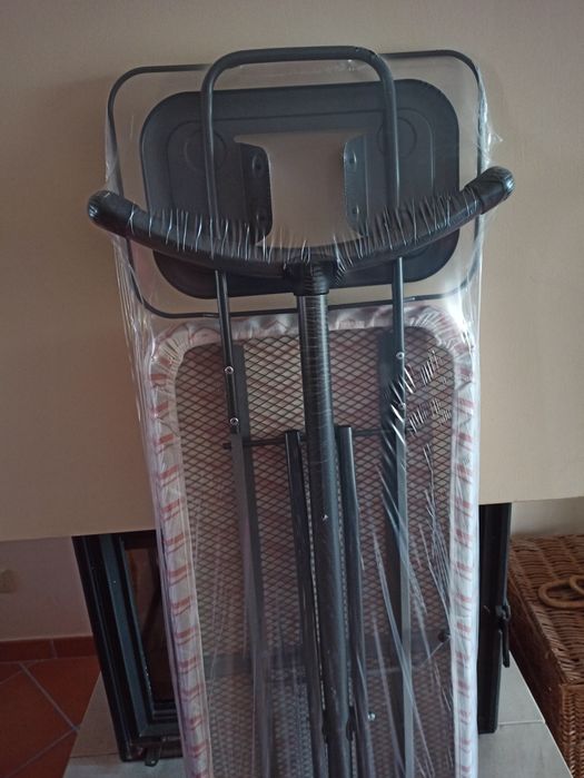 Tábua de engomar NOVA, com embalagem original