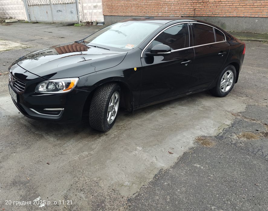 Volvo S60 з ГБО  перед максимальна T5 2.5 газ бензин