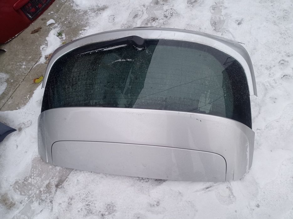 Кришка багажника ляда хетчбек Ford Focus 11-14 HB