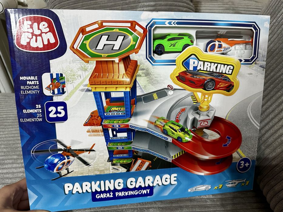 Tor wyścigowy nowy parking