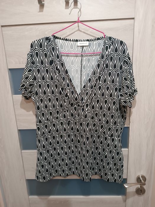 Sprzedam śliczną bluzkę w rozm. XL