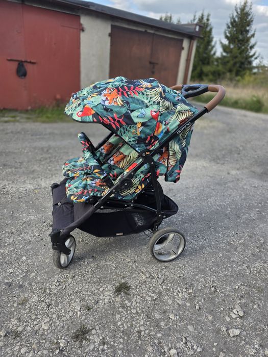 Wózek spacerowy bliźniaczy