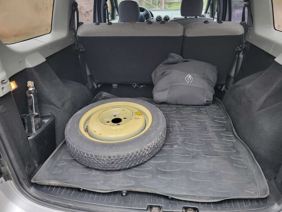 RENAULT LOGAN 2010г. продам