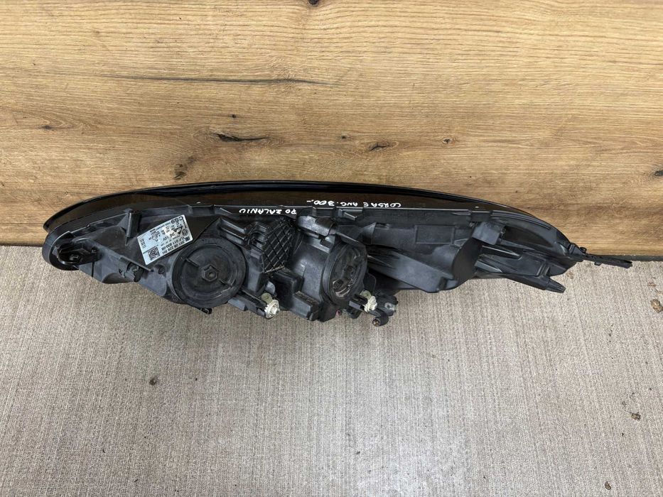 lampa/reflektor przedni prawy opel corsa e