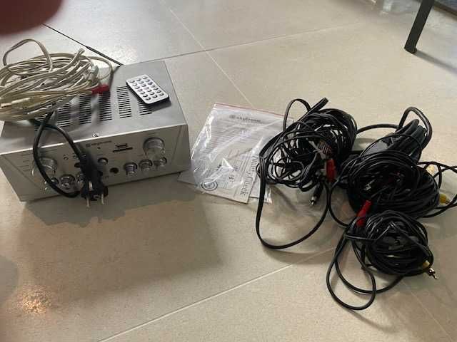Amplificador + 2 Colunas + cabos eléctricos