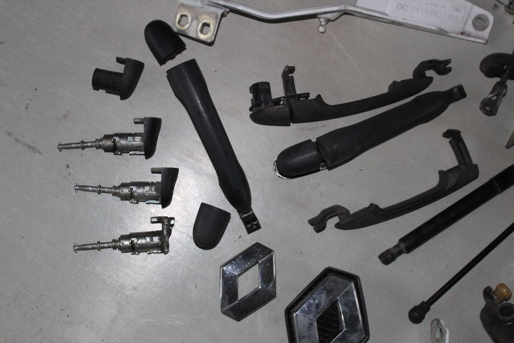 Ручка дверна дверей ролик Renault Kangoo 2008-2020