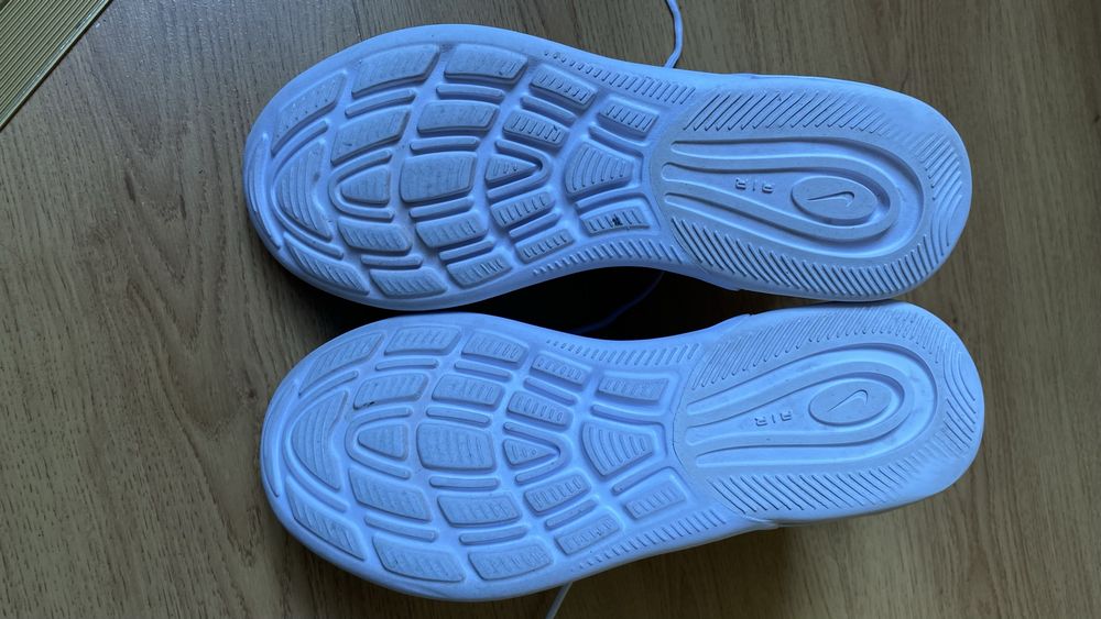 Кросівки Nike Air Max Axis кросівки NIKE
