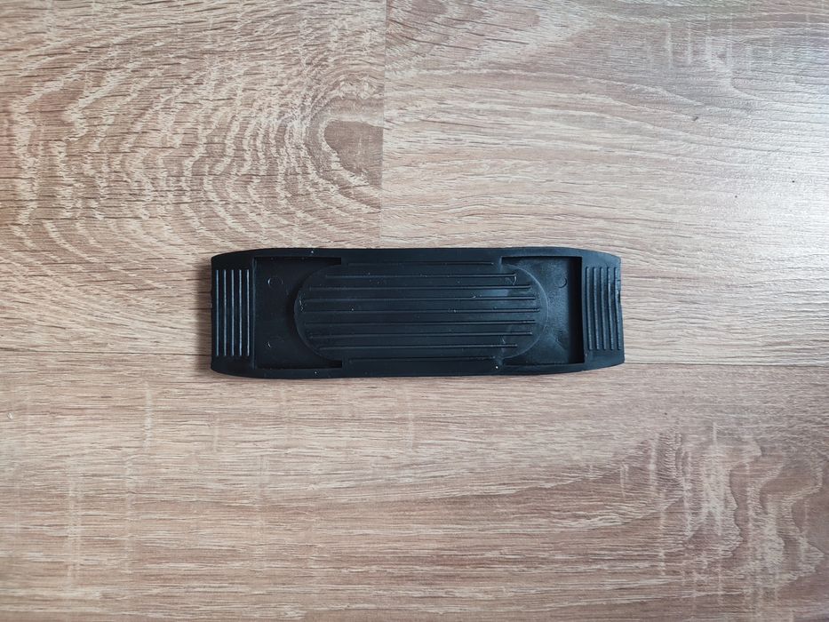 Naramiennik plastikowy 30 mm CZARNY do torby podróżnej